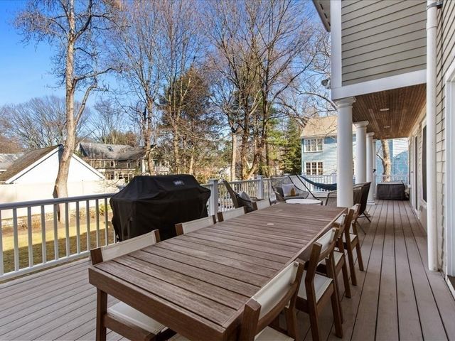 8 Tennyson Road, Wellesley, MA 02481