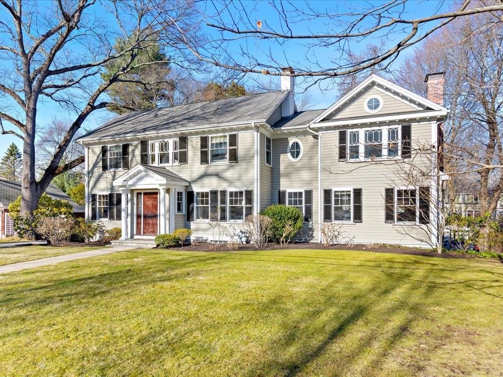 8 Tennyson Road, Wellesley, MA 02481