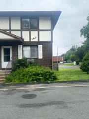 260 Scott Road APT 1, Waterbury, CT 06705