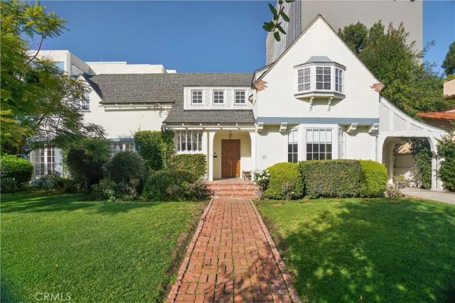 6211 Warner Drive, Los Angeles, CA 90048