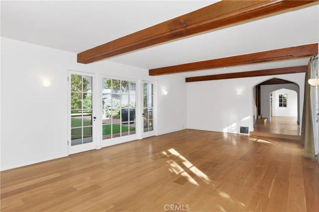 6211 Warner Drive, Los Angeles, CA 90048