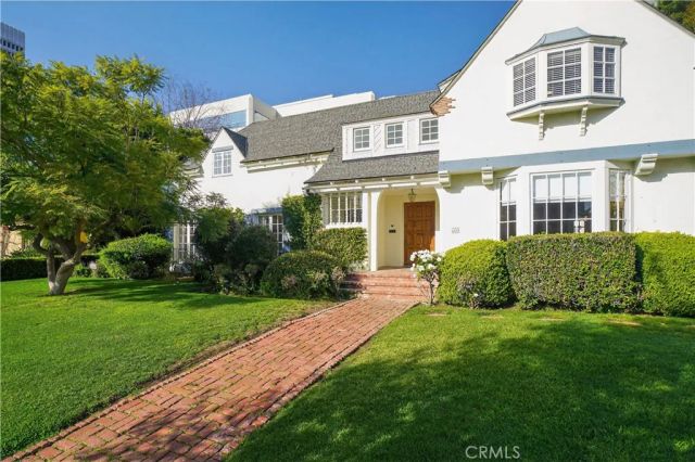 6211 Warner Drive, Los Angeles, CA 90048