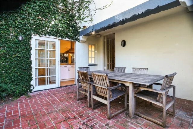 6211 Warner Drive, Los Angeles, CA 90048