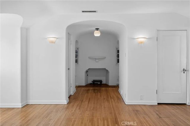 6211 Warner Drive, Los Angeles, CA 90048