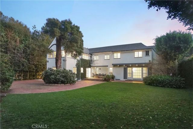 6211 Warner Drive, Los Angeles, CA 90048