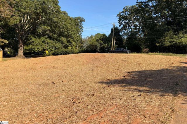 300 W Faris Road, Greenville, SC 29605