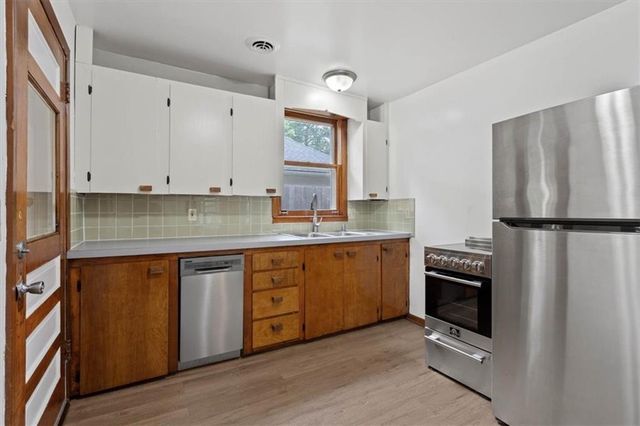 1915 Kentucky Street, Lawrence, KS 66046