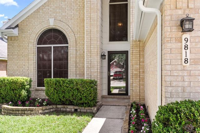 9818 Goldenglade Drive, Houston, TX 77064