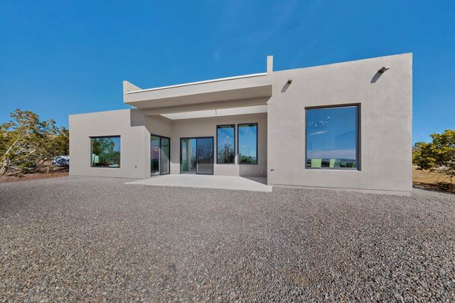 85 Cerro Alto Road, Lamy, NM 87540
