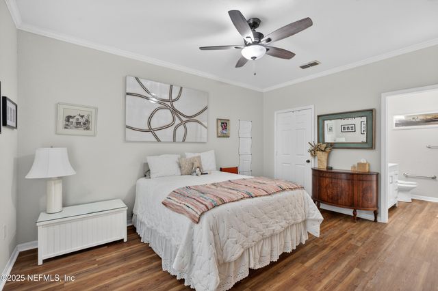 7800 POINT MEADOWS Drive 417, Jacksonville, FL 32256