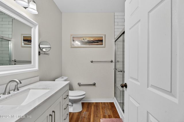 7800 POINT MEADOWS Drive 417, Jacksonville, FL 32256