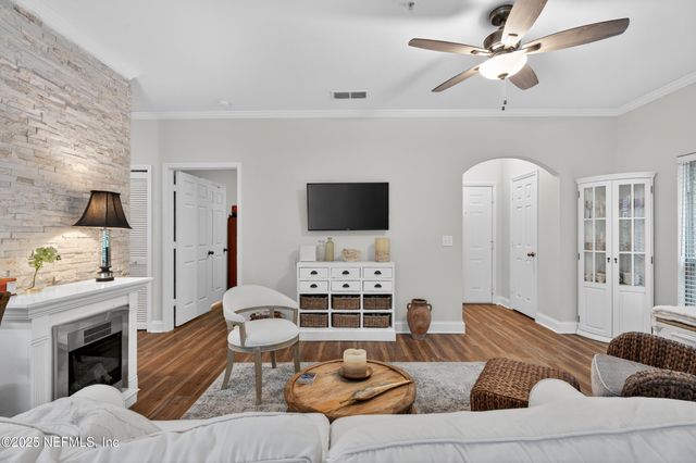 7800 POINT MEADOWS Drive 417, Jacksonville, FL 32256