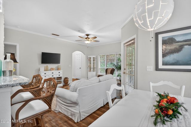 7800 POINT MEADOWS Drive 417, Jacksonville, FL 32256