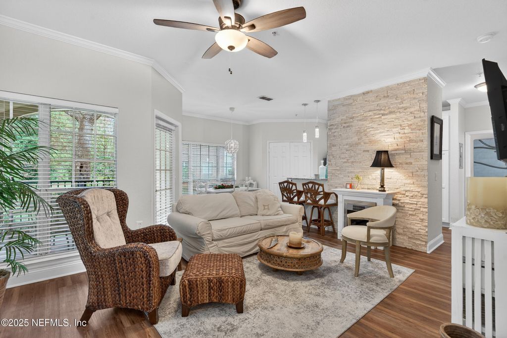 7800 POINT MEADOWS Drive 417, Jacksonville, FL 32256