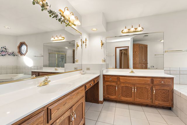 16221 Kingsport Road, Orland Park, IL 60467