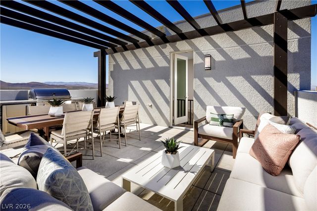 2525 Cracked Stone Street, Henderson, NV 89044