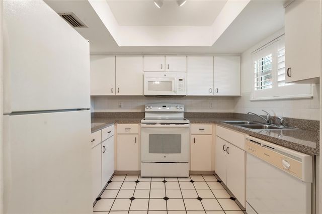 4452 GARNET DRIVE 202, New Port Richey, FL 34652