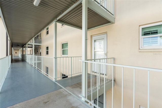 4452 GARNET DRIVE 202, New Port Richey, FL 34652