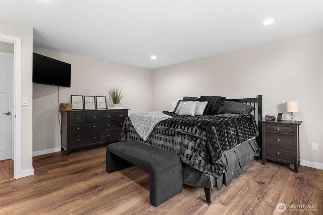 12915 Hallstrom Drive NW, Gig Harbor, WA 98332
