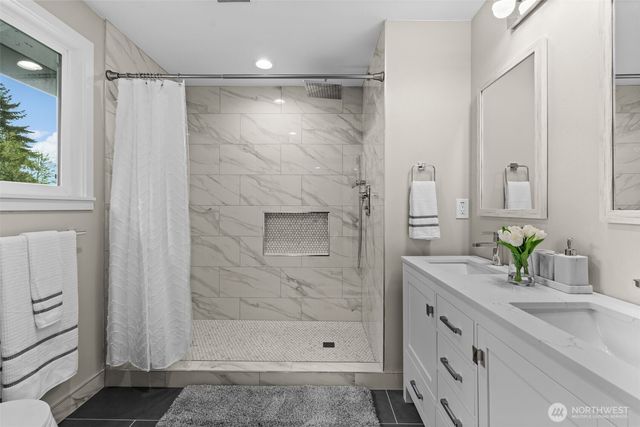 12915 Hallstrom Drive NW, Gig Harbor, WA 98332
