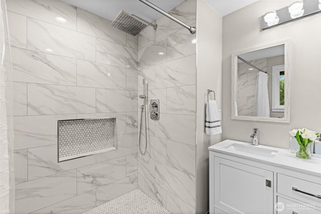 12915 Hallstrom Drive NW, Gig Harbor, WA 98332
