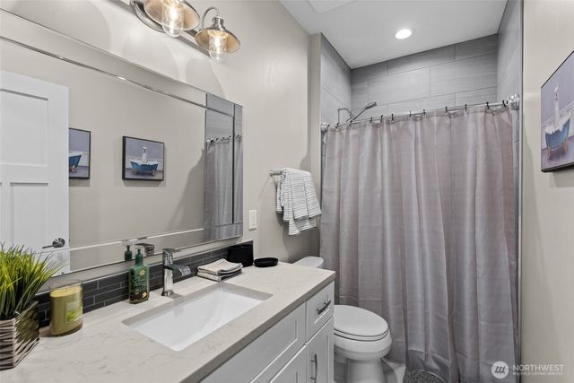 12915 Hallstrom Drive NW, Gig Harbor, WA 98332