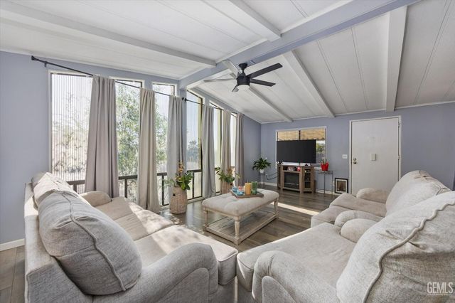 8536 Kern Canyon 255, Bakersfield, CA 93306