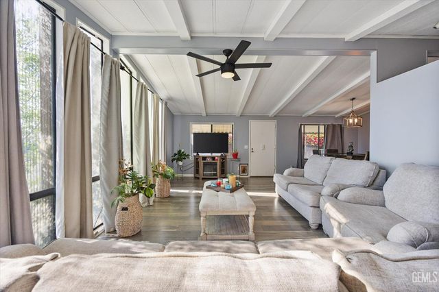 8536 Kern Canyon 255, Bakersfield, CA 93306