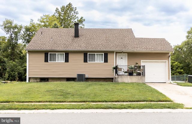 15 PLYMOUTH DR, Newark, DE 19713