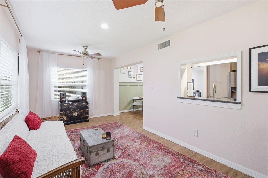 Image 24 of property listing at 1291 OXFORD ROAD, Maitland, FL 32751