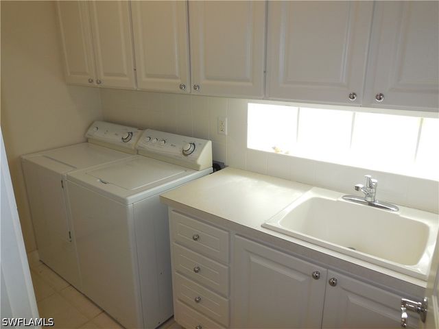 3914 Upolo LN, Naples, FL 34119