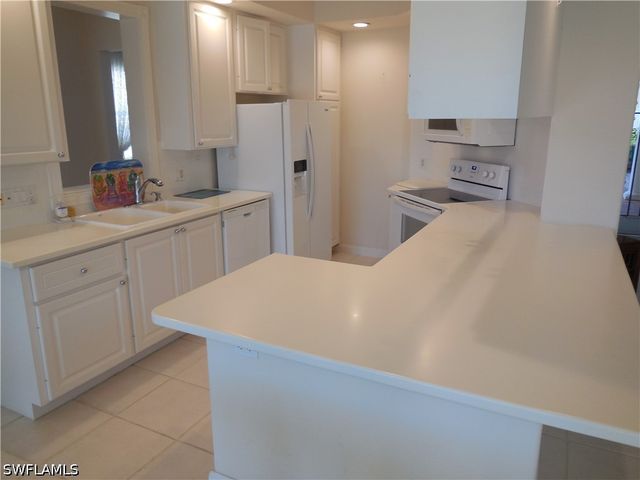 3914 Upolo LN, Naples, FL 34119