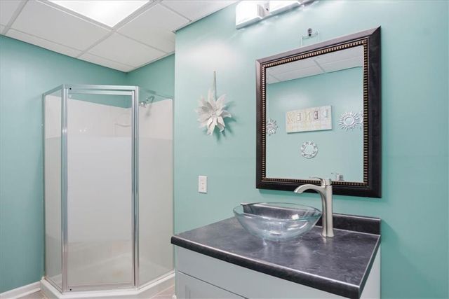 11319 N Holly Street, Kansas City, MO 64155