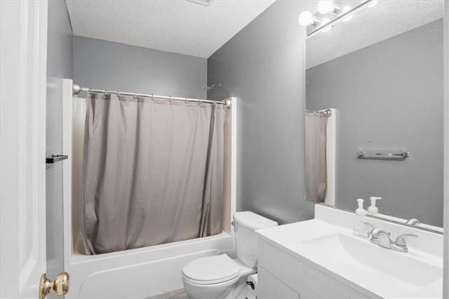 11319 N Holly Street, Kansas City, MO 64155