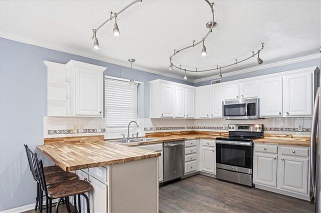 11319 N Holly Street, Kansas City, MO 64155