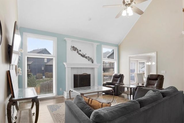 11319 N Holly Street, Kansas City, MO 64155