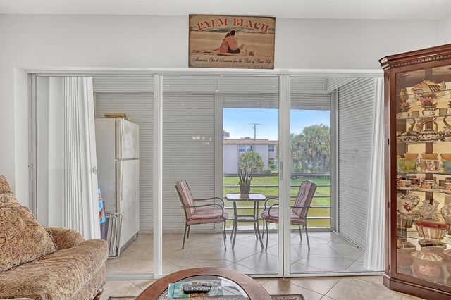 504 Davis Road 96, Palm Springs, FL 33461