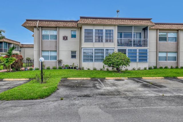 504 Davis Road 96, Palm Springs, FL 33461