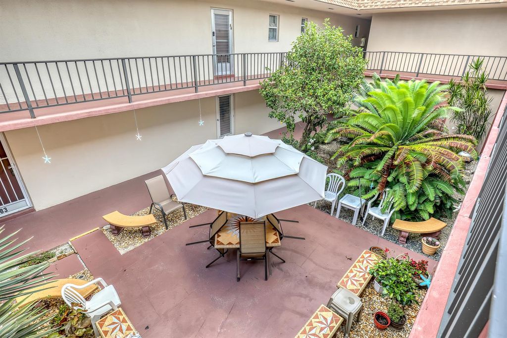 504 Davis Road 96, Palm Springs, FL 33461