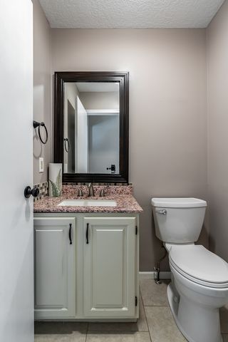 4100 Aspen Hills Drive, Bettendorf, IA 52722