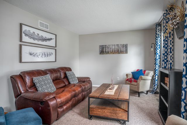 4100 Aspen Hills Drive, Bettendorf, IA 52722