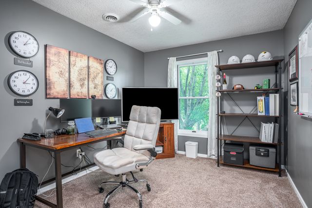 4100 Aspen Hills Drive, Bettendorf, IA 52722