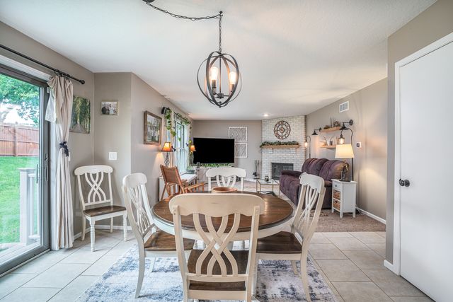 4100 Aspen Hills Drive, Bettendorf, IA 52722