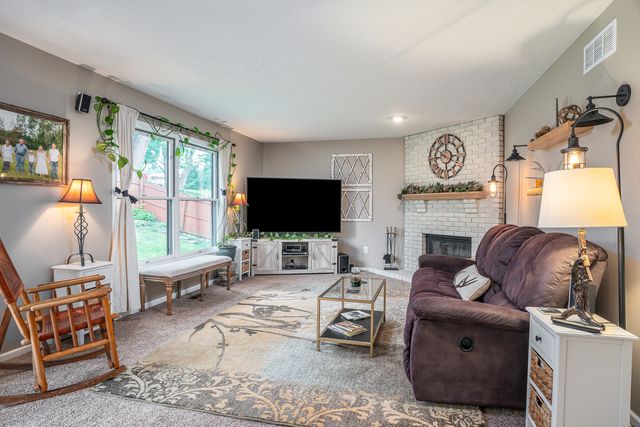 4100 Aspen Hills Drive, Bettendorf, IA 52722