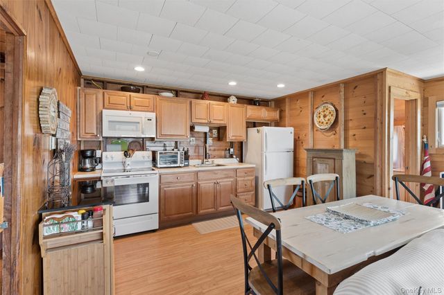 723 Private Road 12, Southold, NY 11971