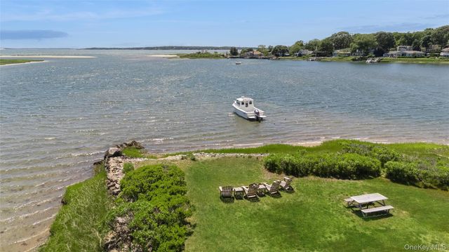 723 Private Road 12, Southold, NY 11971