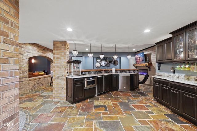 6719 E Cross Timbers Court, Martinsville, IN 46151
