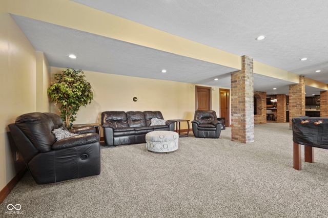 6719 E Cross Timbers Court, Martinsville, IN 46151