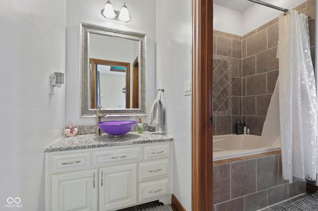 6719 E Cross Timbers Court, Martinsville, IN 46151