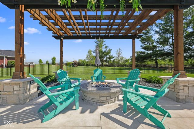 6719 E Cross Timbers Court, Martinsville, IN 46151